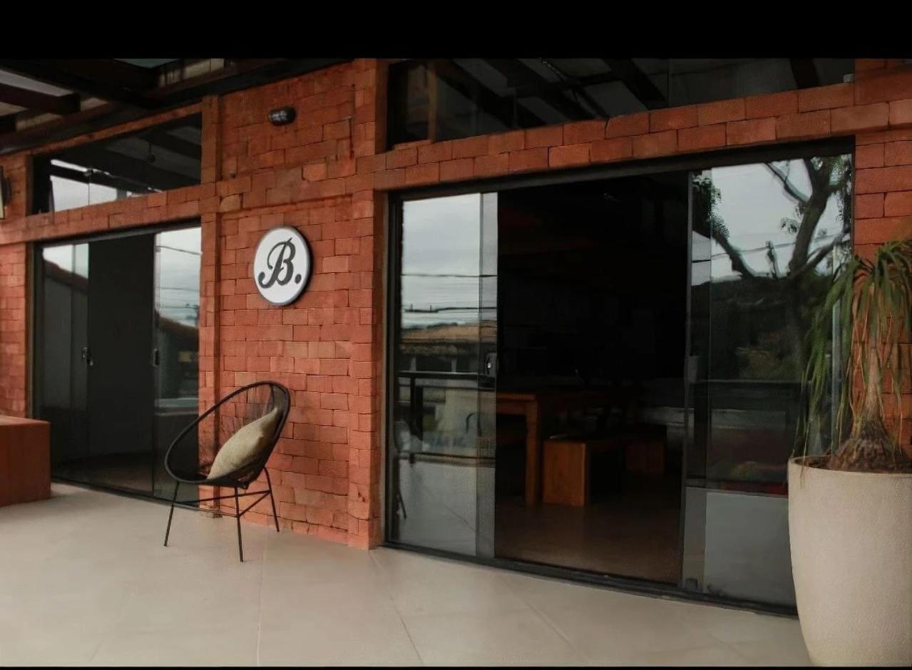 Apartamento Casa em Búzios com arquitetura industrial, sinuca e hidromassagem Exterior foto